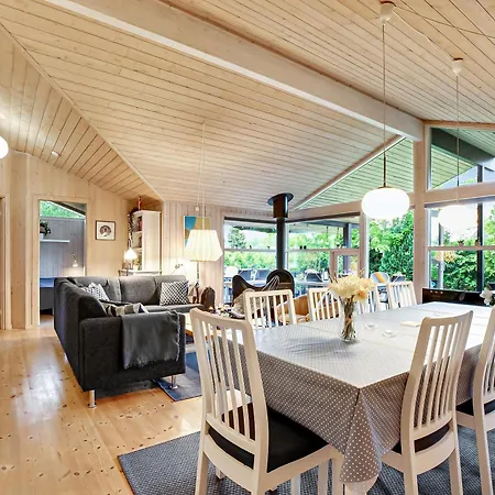 Family Summer House In Quiet Area 8 Adults 2 Ch Græsted