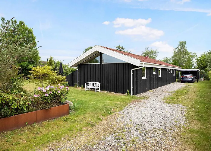 Family Summer House In Quiet Area 8 Adults 2 Ch Сasa de vacaciones Græsted